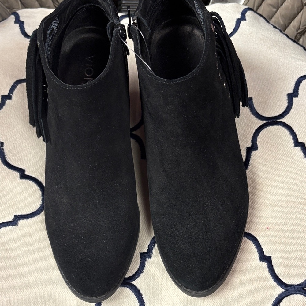 Vionic Black Ankle Booties with Fringe- NWOT